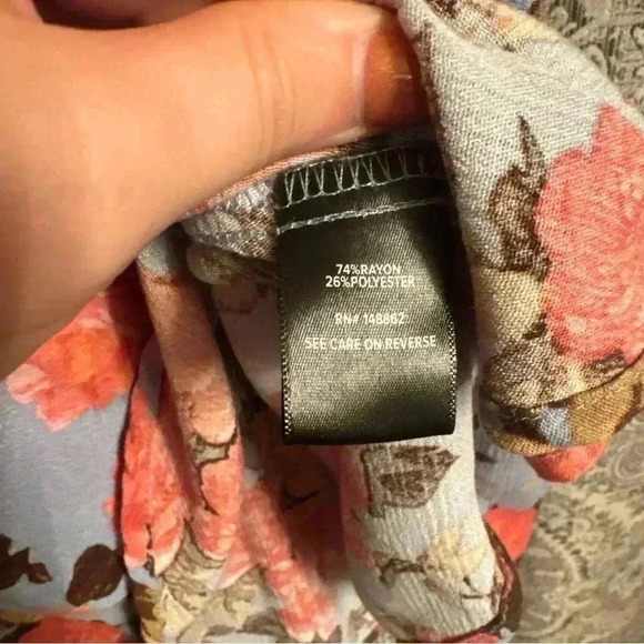 Torrid Woman’s Floral Blouse - Picture 4 of 5